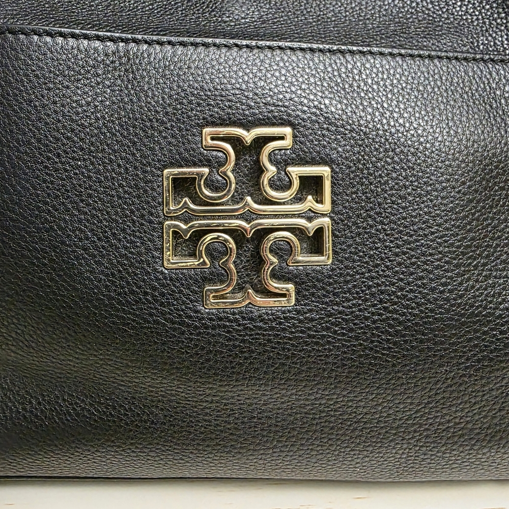 Tory Burch | Britten Black Leather Hobo Bag - Picture 3 of 16